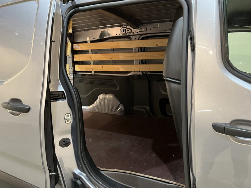 Kleine bestelwagen Toyota PROACE CITY 1.5 D-4D Live Long 130 PK / Euro 6 / Airco / Cruise Control / PDC / CarPlay / Navigatie / Trekhaak /: afbeelding 19