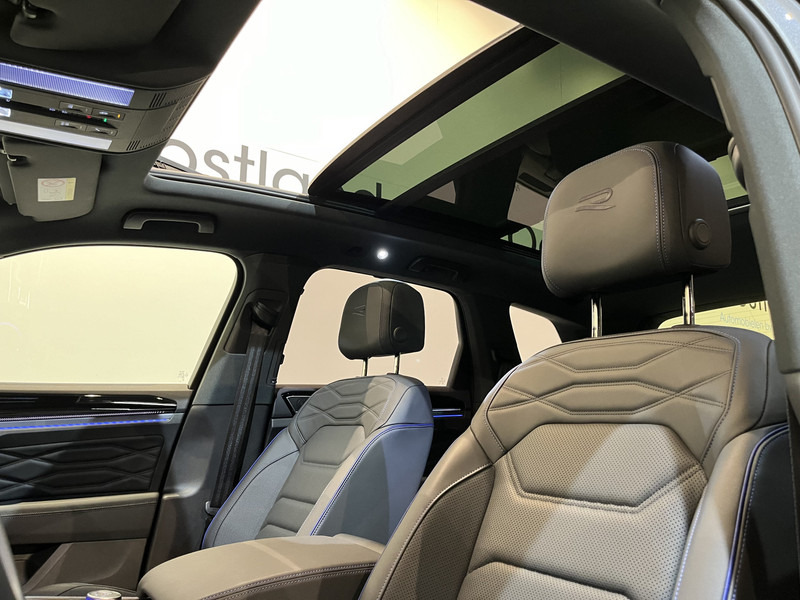 Volkswagen Touareg R 3.0 TSi 462 PK eHybrid 4MOTION Full Options / Luchtvering / IQ Matrix / 360 Camera / Panoramadak / Head-Up / Leder / Stoelventilatie / Stoelverwarming - SUV: afbeelding 5 Volkswagen Touareg R 3.0 TSi 462 PK eHybrid 4MOTION Full Options / Luchtvering / IQ Matrix / 360 Camera / Panoramadak / Head-Up / Leder / Stoelventilatie / Stoelverwarming - SUV: afbeelding 5