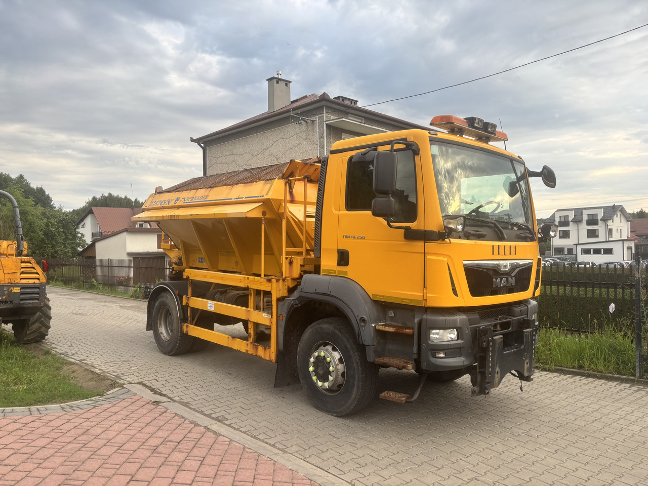 MAN TGM 18.250 4X4BB GRITTER/SPREADER/PLOUGH - Sneeuwruimer: afbeelding 2 MAN TGM 18.250 4X4BB GRITTER/SPREADER/PLOUGH - Sneeuwruimer: afbeelding 2