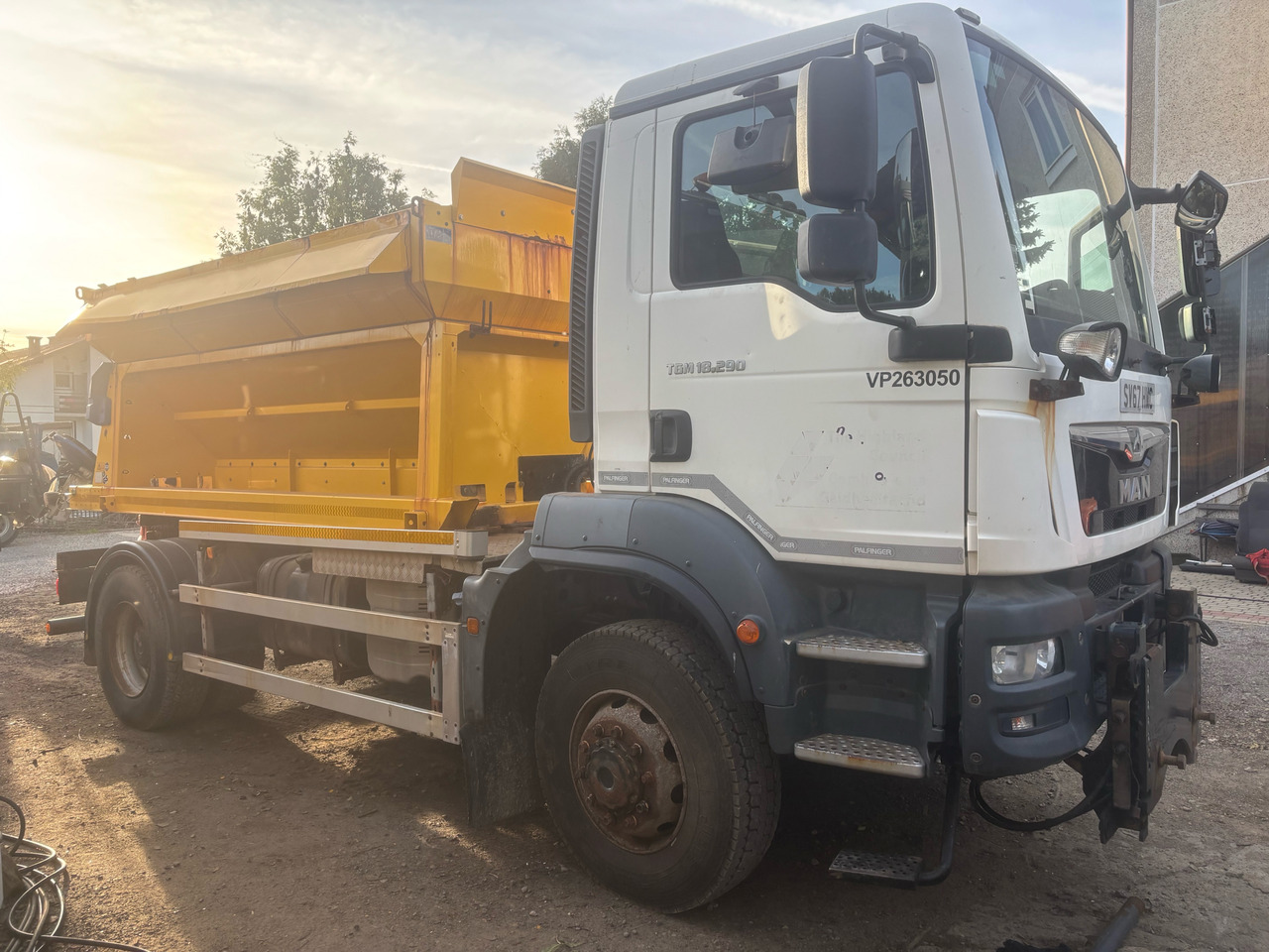 MAN TGM 18.290 4x4BB SPREADER/GRITTER/Plough - Sneeuwruimer: afbeelding 2 MAN TGM 18.290 4x4BB SPREADER/GRITTER/Plough - Sneeuwruimer: afbeelding 2