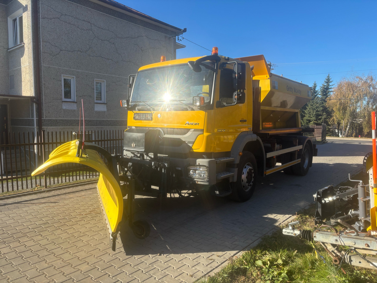 Mercedes AXOR 1824 4x2 Spreader/Gritter/Plough - Sneeuwruimer: afbeelding 3 Mercedes AXOR 1824 4x2 Spreader/Gritter/Plough - Sneeuwruimer: afbeelding 3
