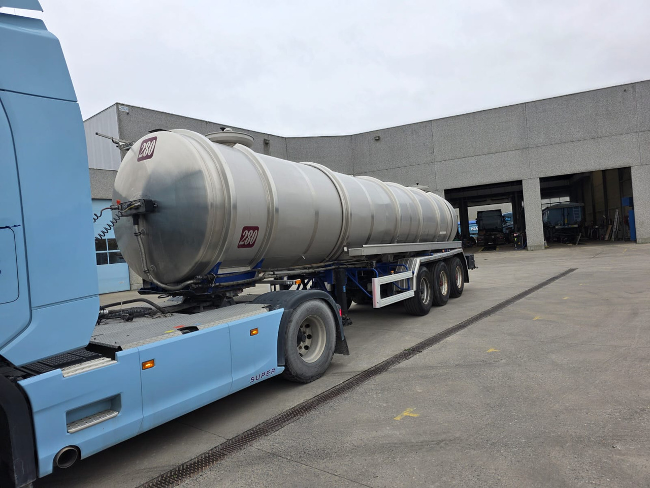 MAGYAR - Tankoplegger: afbeelding 1 MAGYAR - Tankoplegger: afbeelding 1