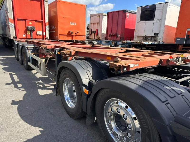 DESOT 3 x containerchassis 20-30ft - Containertransporter/ Wissellaadbak oplegger: afbeelding 2 DESOT 3 x containerchassis 20-30ft - Containertransporter/ Wissellaadbak oplegger: afbeelding 2