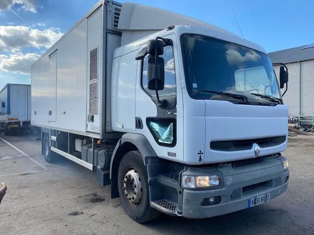 Renault 270 DCI - Koelwagen vrachtwagen: afbeelding 2 Renault 270 DCI - Koelwagen vrachtwagen: afbeelding 2