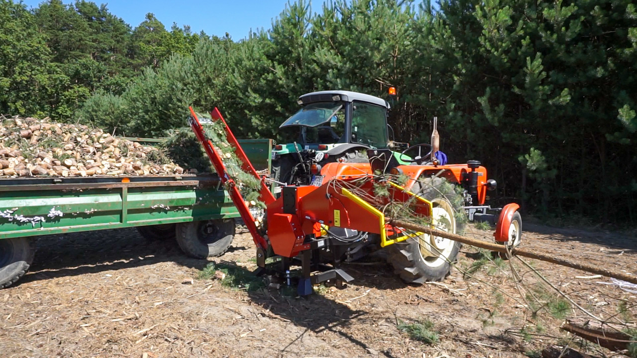 REMET RĘBAK WOM MODEL R-120 + TAŚMOCIĄG 2,3M - Houtversnipperaar: afbeelding 4 REMET RĘBAK WOM MODEL R-120 + TAŚMOCIĄG 2,3M - Houtversnipperaar: afbeelding 4