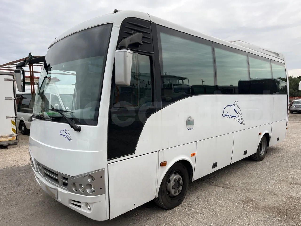 Isuzu Turquoise - Touringcar: afbeelding 4 Isuzu Turquoise - Touringcar: afbeelding 4