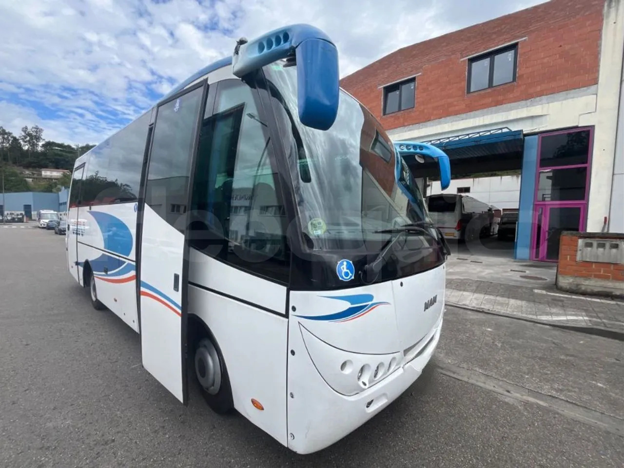 Man Dexon - Touringcar: afbeelding 1 Man Dexon - Touringcar: afbeelding 1