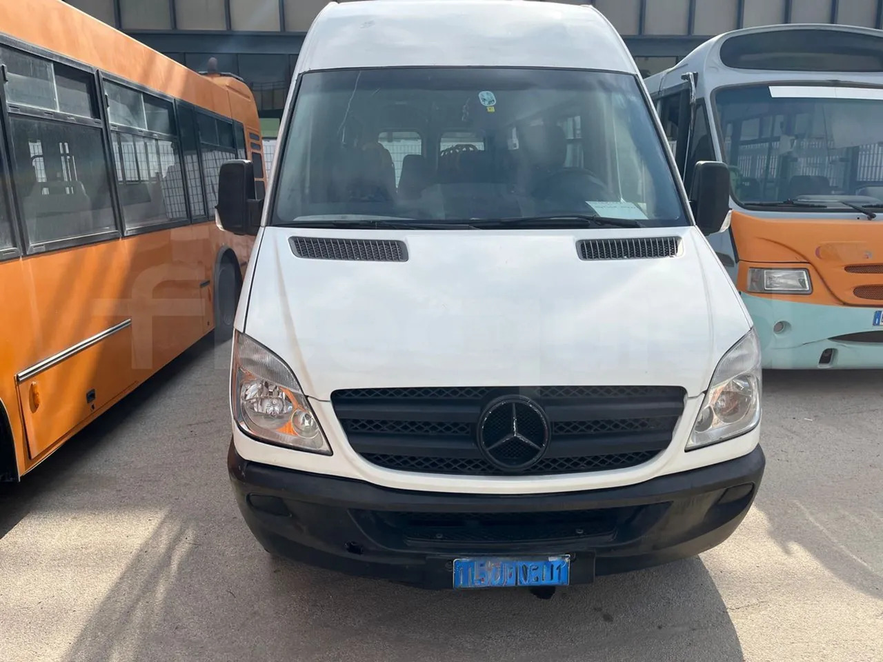 Mercedes-Benz Sprinter - Minibus, Personenvervoer: afbeelding 2 Mercedes-Benz Sprinter - Minibus, Personenvervoer: afbeelding 2