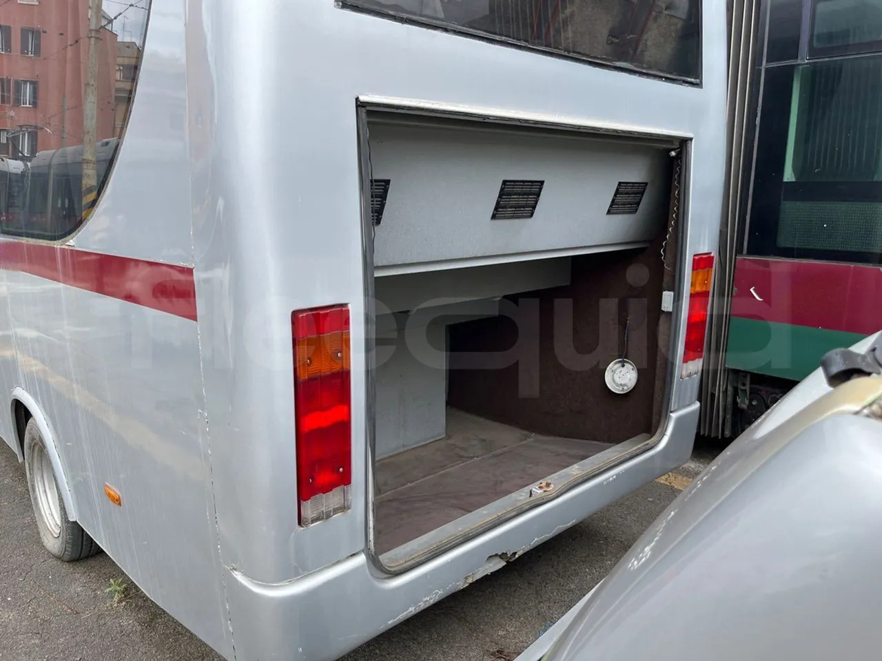 N. 2 Mercedes-Benz 414T - Minibus, Personenvervoer: afbeelding 4 N. 2 Mercedes-Benz 414T - Minibus, Personenvervoer: afbeelding 4