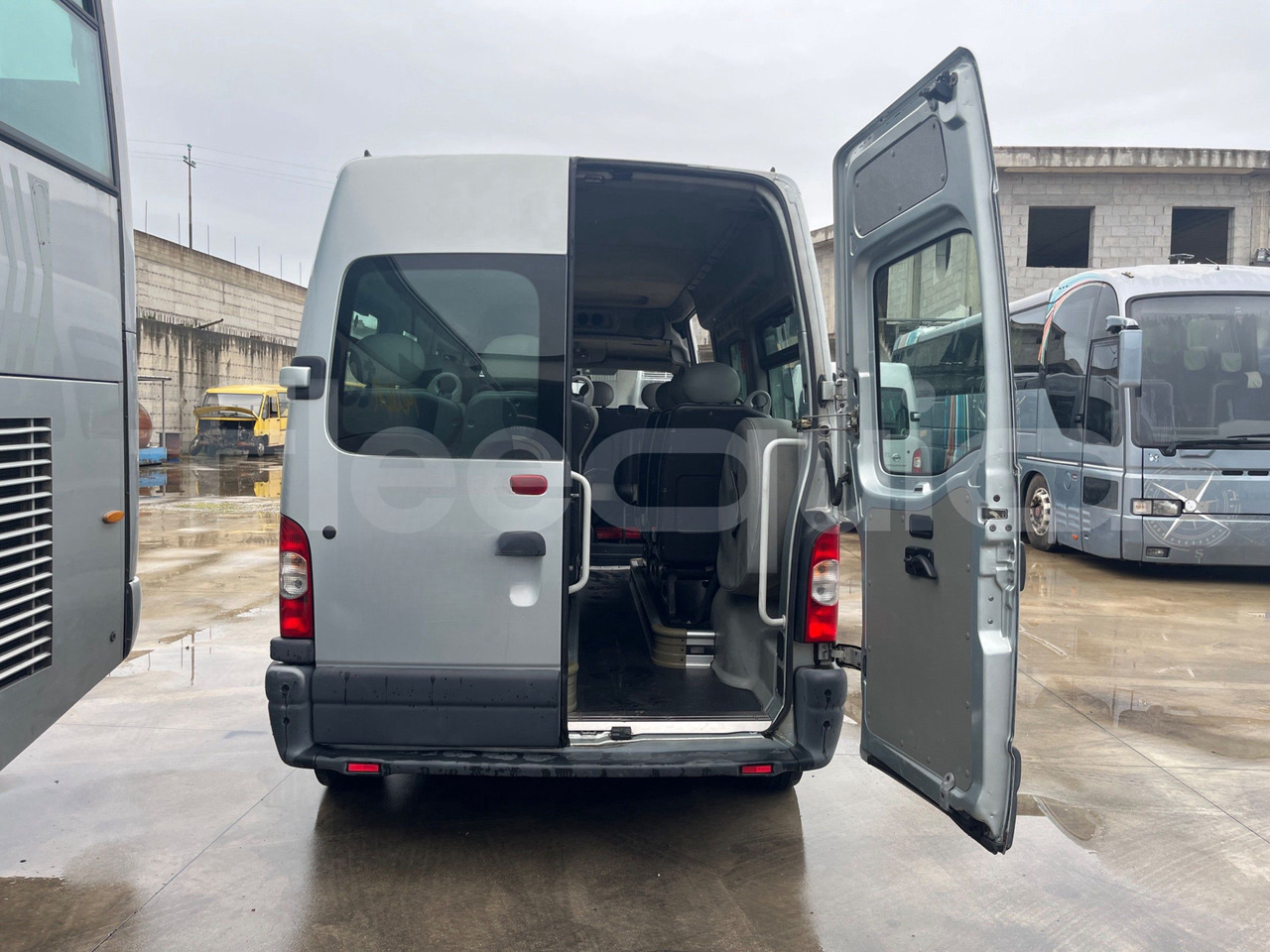 Nissan Interstar - Minibus, Personenvervoer: afbeelding 5 Nissan Interstar - Minibus, Personenvervoer: afbeelding 5