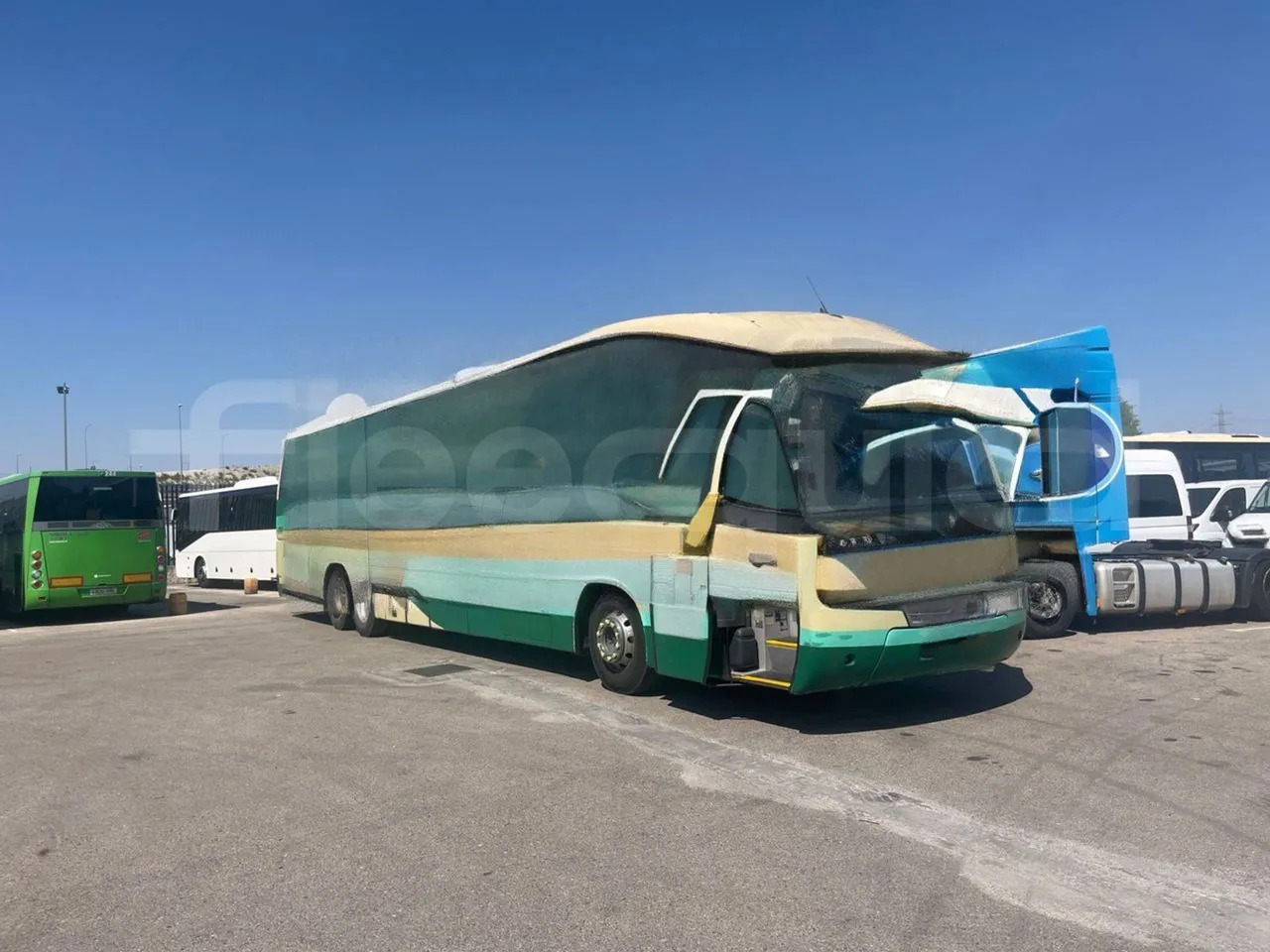 Volvo B12B - Touringcar: afbeelding 1 Volvo B12B - Touringcar: afbeelding 1