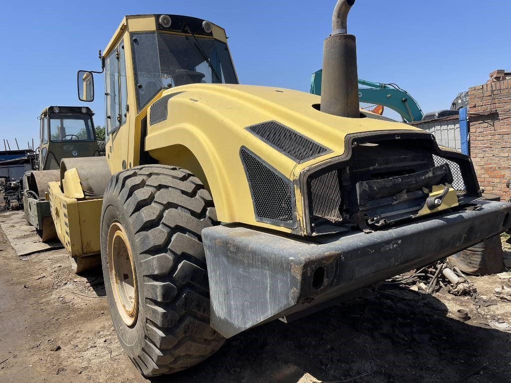 Bomag 226-4 - Schapenpootwals/ Grondverdichter: afbeelding 1 Bomag 226-4 - Schapenpootwals/ Grondverdichter: afbeelding 1