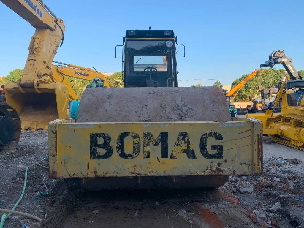Bomag BW 225 D-3 - Asfaltwals: afbeelding 2 Bomag BW 225 D-3 - Asfaltwals: afbeelding 2