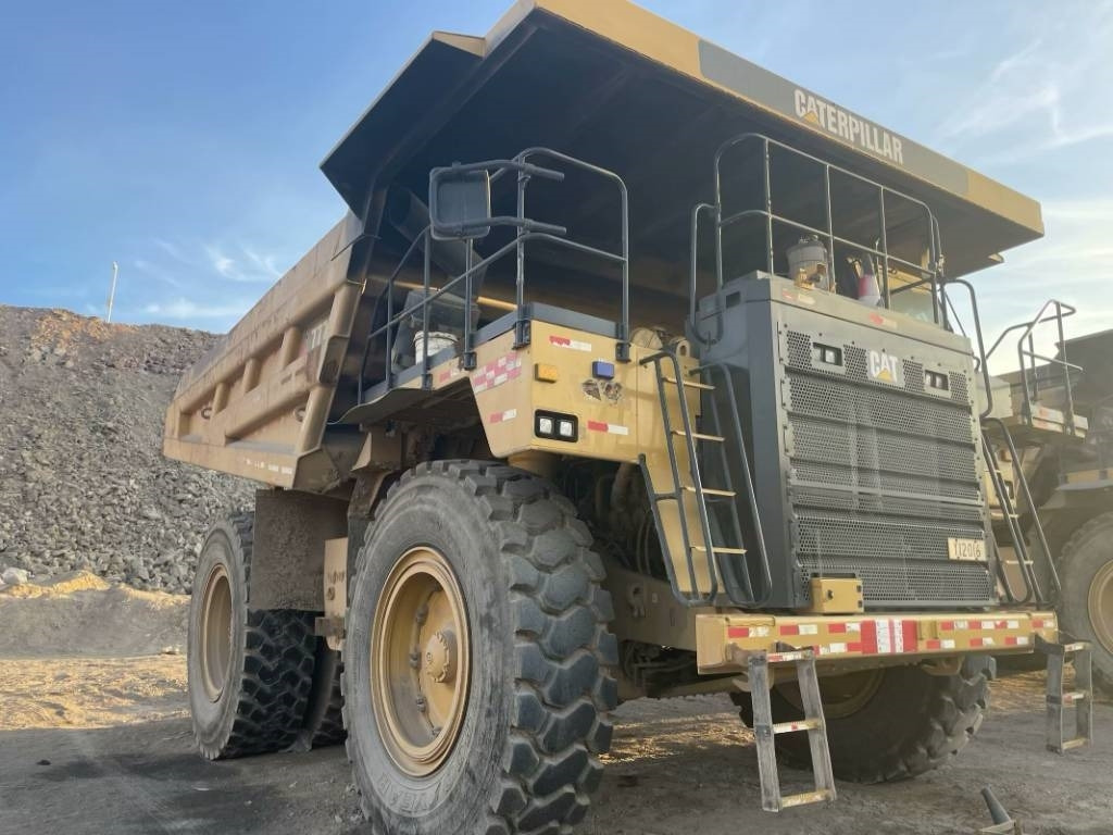 CAT 777e - Zelfrijdende kiepwagen: afbeelding 2 CAT 777e - Zelfrijdende kiepwagen: afbeelding 2