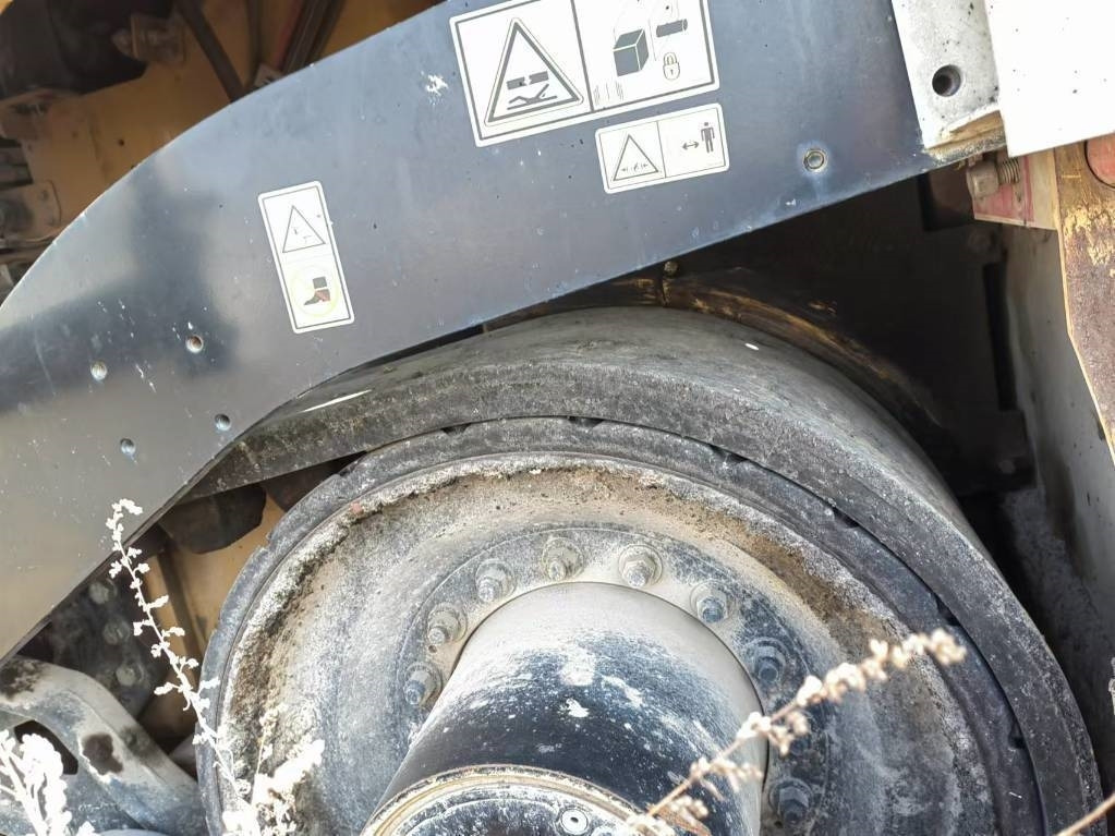 CAT AP655F - Asfaltafwerkmachine: afbeelding 3 CAT AP655F - Asfaltafwerkmachine: afbeelding 3
