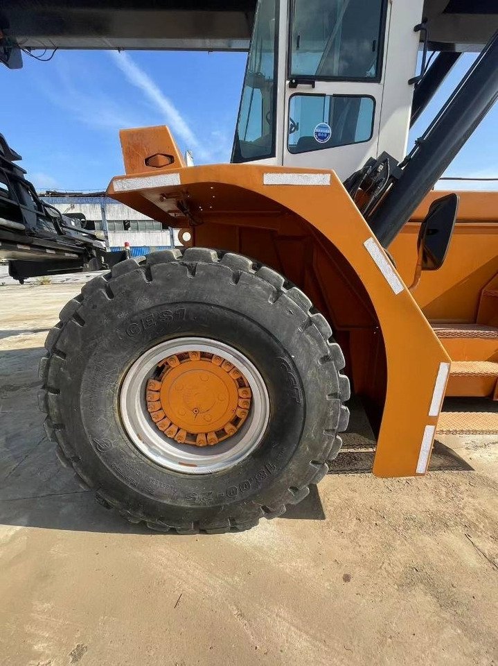CVS Ferrari F 278.6 - Reach stacker: afbeelding 3 CVS Ferrari F 278.6 - Reach stacker: afbeelding 3