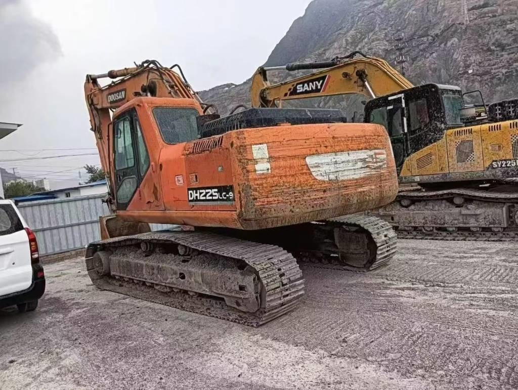 Doosan DH225LC-9 - Rupsgraafmachine: afbeelding 3 Doosan DH225LC-9 - Rupsgraafmachine: afbeelding 3