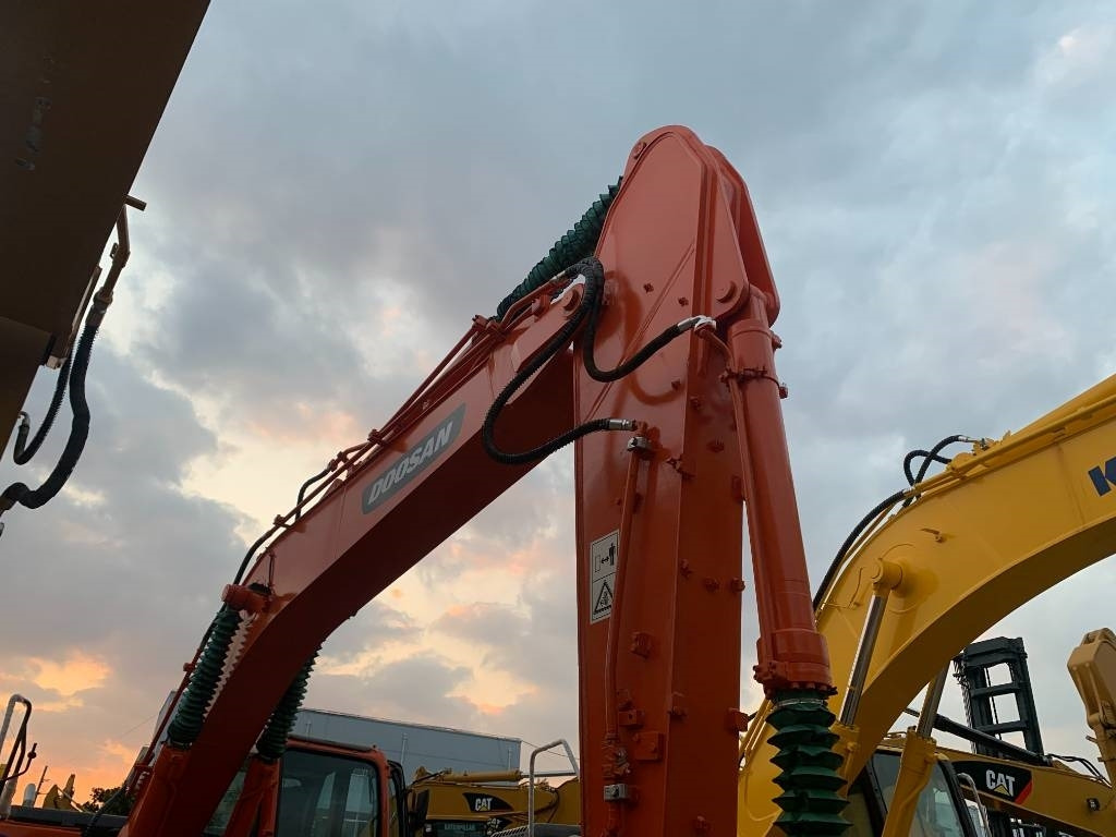 Doosan DX 225 LC - Rupsgraafmachine: afbeelding 2 Doosan DX 225 LC - Rupsgraafmachine: afbeelding 2