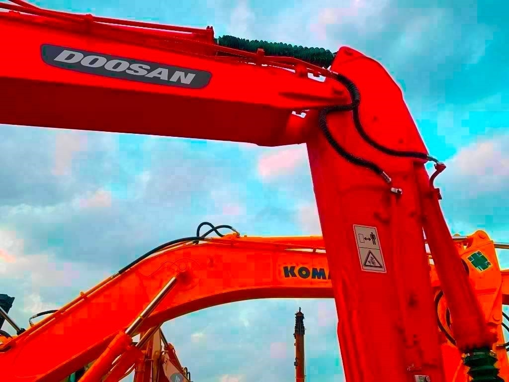 Doosan DX 225 LC - Rupsgraafmachine: afbeelding 2 Doosan DX 225 LC - Rupsgraafmachine: afbeelding 2