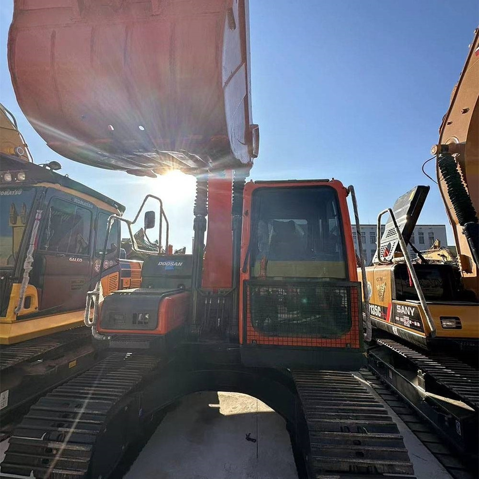 Doosan DX150LC-9C - Rupsgraafmachine: afbeelding 2 Doosan DX150LC-9C - Rupsgraafmachine: afbeelding 2