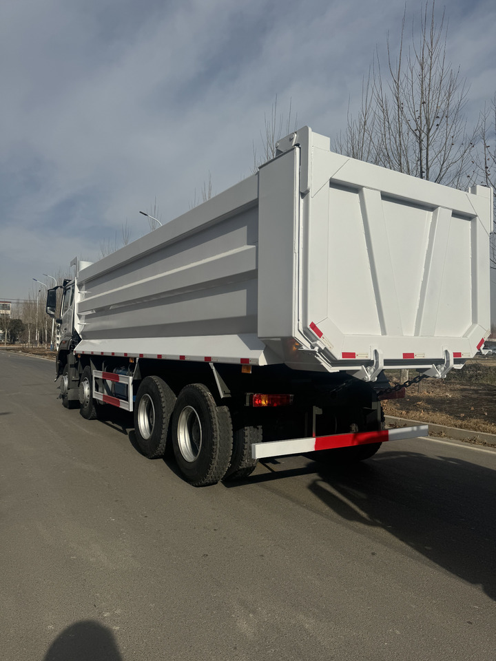 Howo 8x4 - Kiepwagen: afbeelding 2 Howo 8x4 - Kiepwagen: afbeelding 2