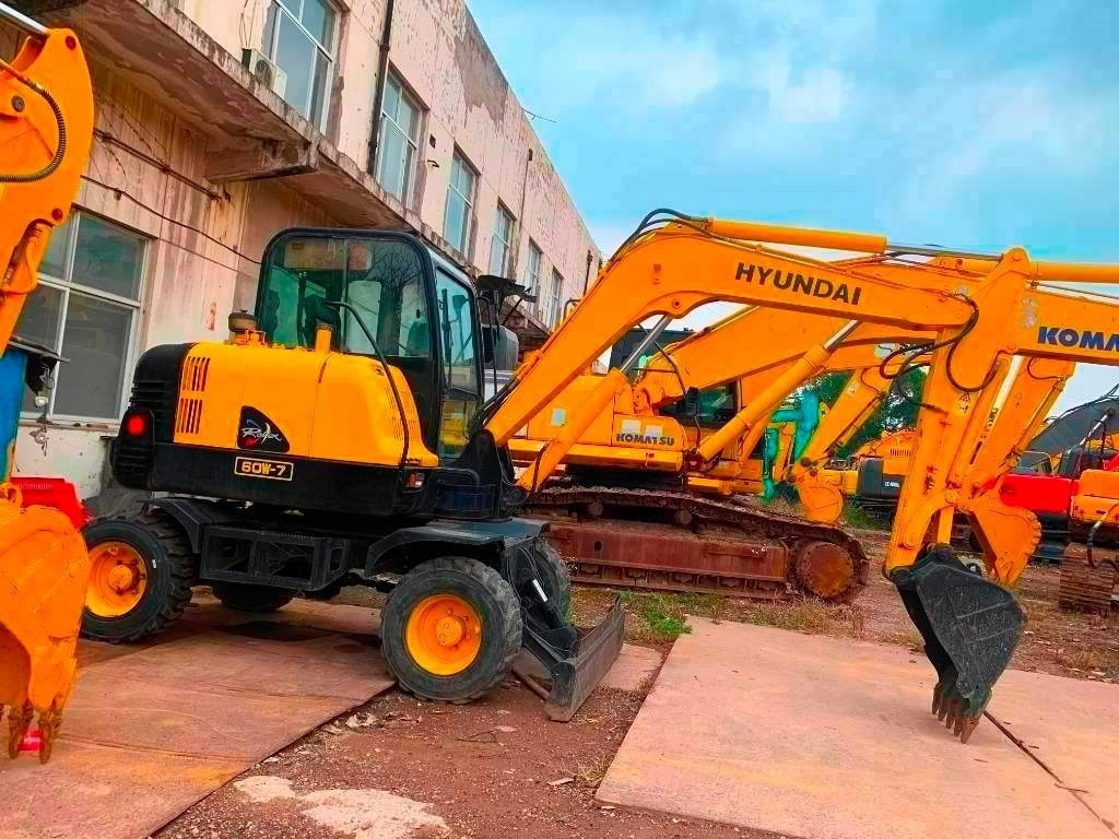 Hyundai Robex 60 W-7  - Mobiele graafmachine: afbeelding 1 Hyundai Robex 60 W-7  - Mobiele graafmachine: afbeelding 1