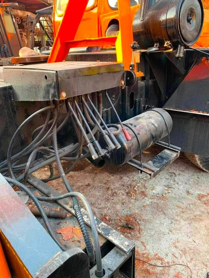 Kato NK 250 E  - Alle terrein kraan: afbeelding 5 Kato NK 250 E  - Alle terrein kraan: afbeelding 5