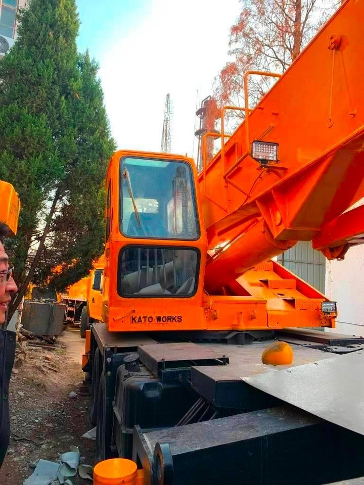 Kato NK 250 E - Alle terrein kraan: afbeelding 3 Kato NK 250 E - Alle terrein kraan: afbeelding 3