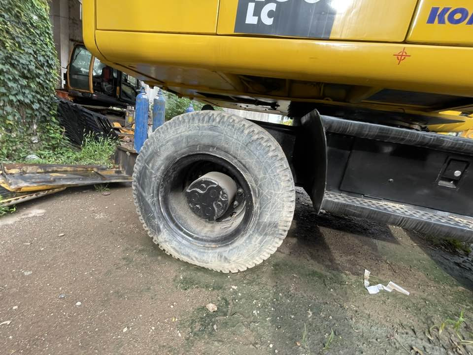 Komatsu PW160 - Mobiele graafmachine: afbeelding 5 Komatsu PW160 - Mobiele graafmachine: afbeelding 5