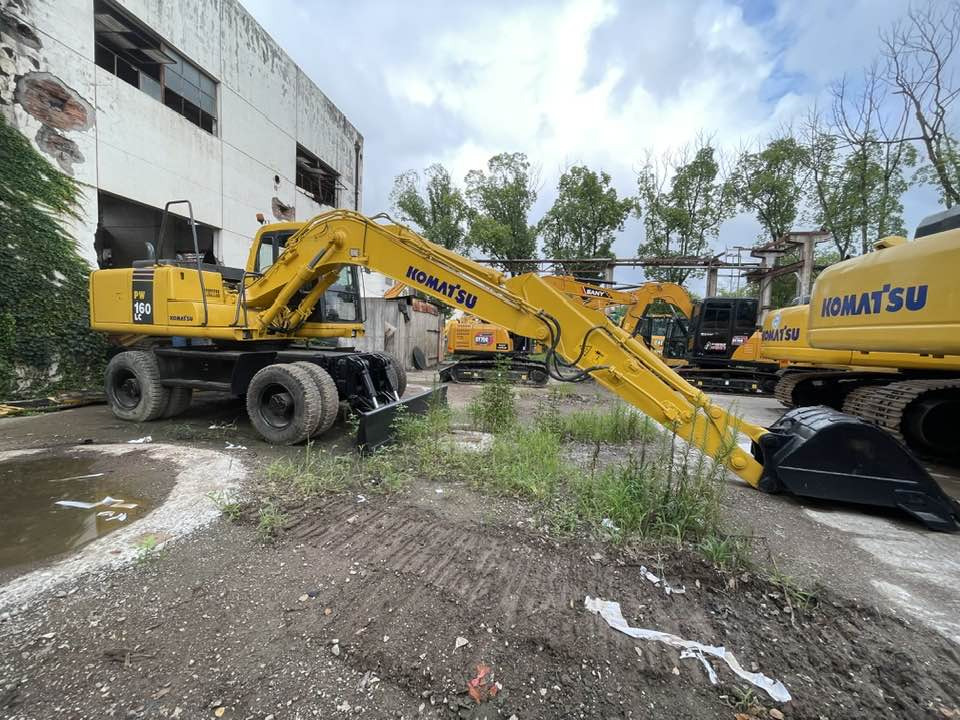 Komatsu PW160 - Mobiele graafmachine: afbeelding 1 Komatsu PW160 - Mobiele graafmachine: afbeelding 1