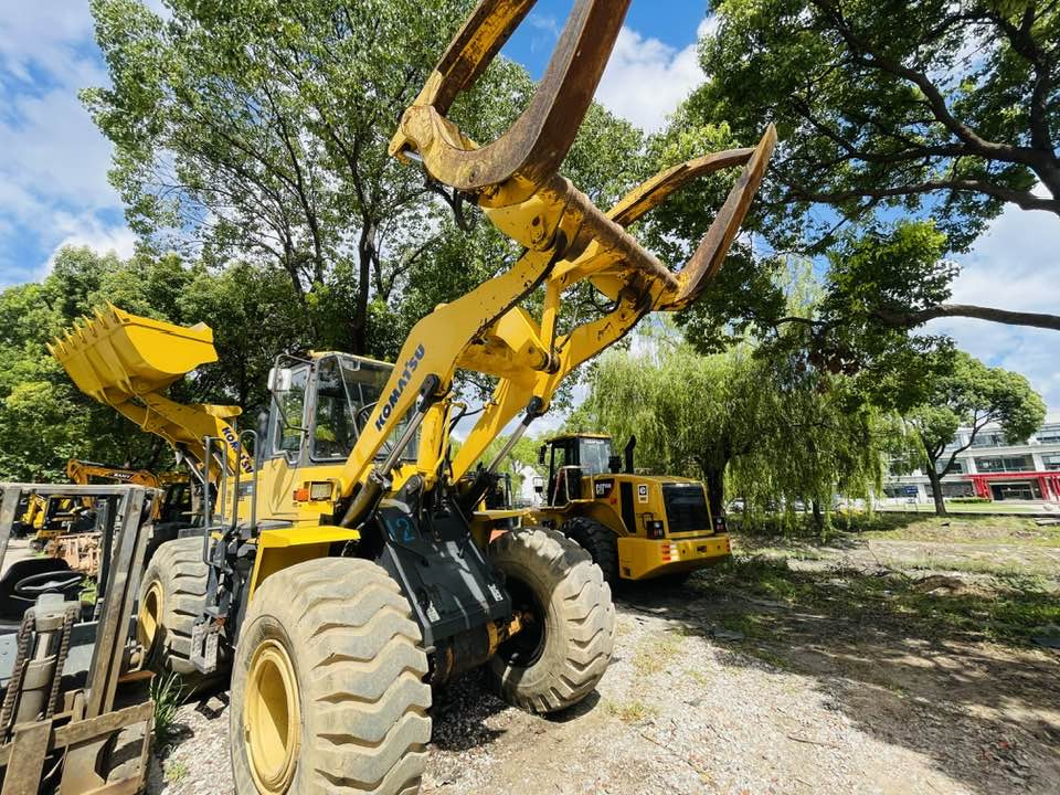Wiellader Komatsu WA320-8: afbeelding 8