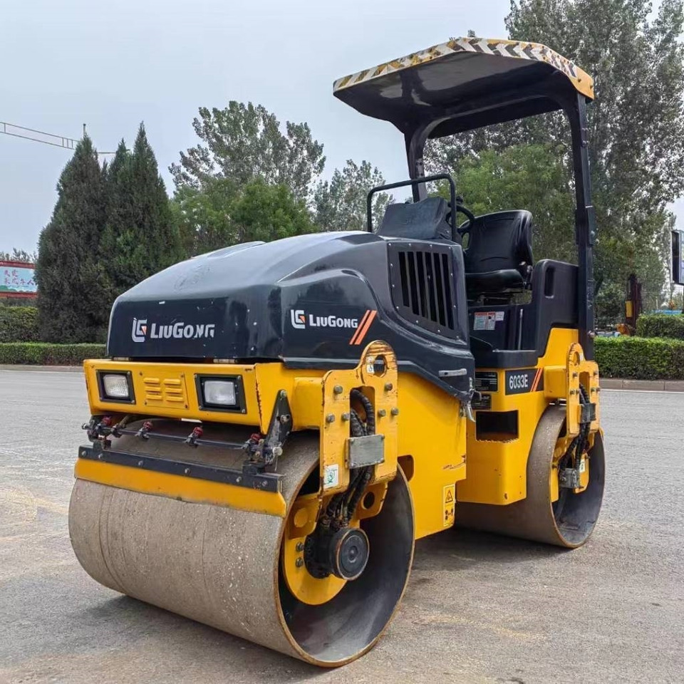 Liugong 6033E - Asfaltwals: afbeelding 2 Liugong 6033E - Asfaltwals: afbeelding 2