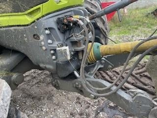 Claas AXION 870 CMATIC - Tractor: afbeelding 3 Claas AXION 870 CMATIC - Tractor: afbeelding 3