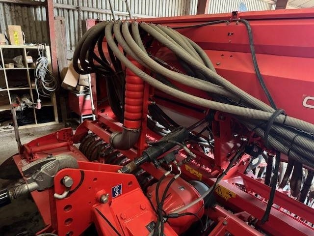 Kuhn SITERA 4000 + TF1500 - Zaaicombinatie: afbeelding 3 Kuhn SITERA 4000 + TF1500 - Zaaicombinatie: afbeelding 3