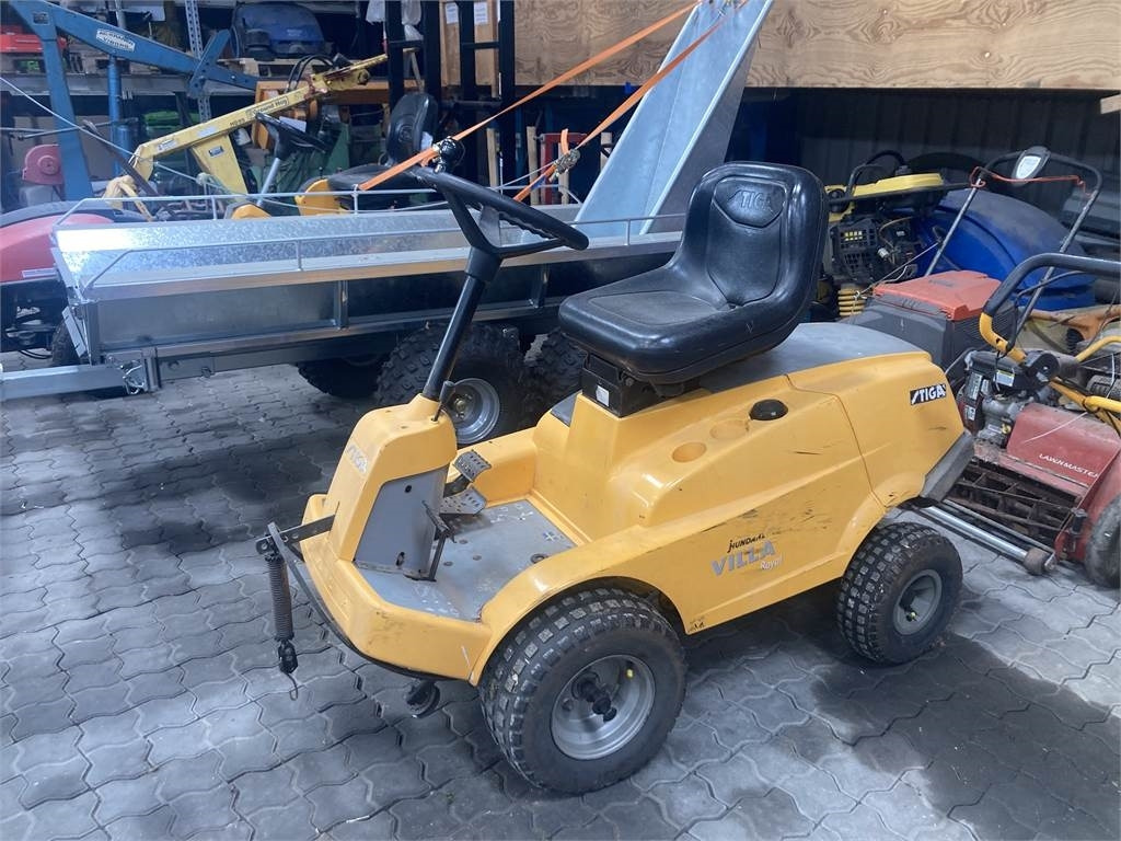 Stiga VILLA 16 HST - Maaimachine: afbeelding 1 Stiga VILLA 16 HST - Maaimachine: afbeelding 1