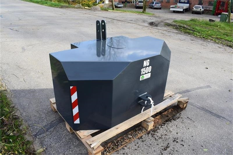- - - 1500 kilo J-Maskiner - Tegenwicht voor Landbouwmachine: afbeelding 3 - - - 1500 kilo J-Maskiner - Tegenwicht voor Landbouwmachine: afbeelding 3