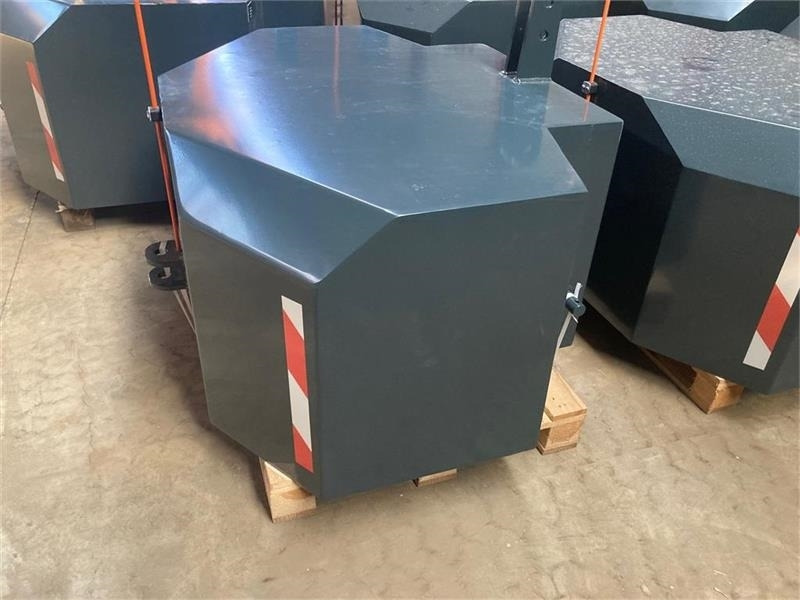 - - - 1800 KG - Tegenwicht: afbeelding 3 - - - 1800 KG - Tegenwicht: afbeelding 3