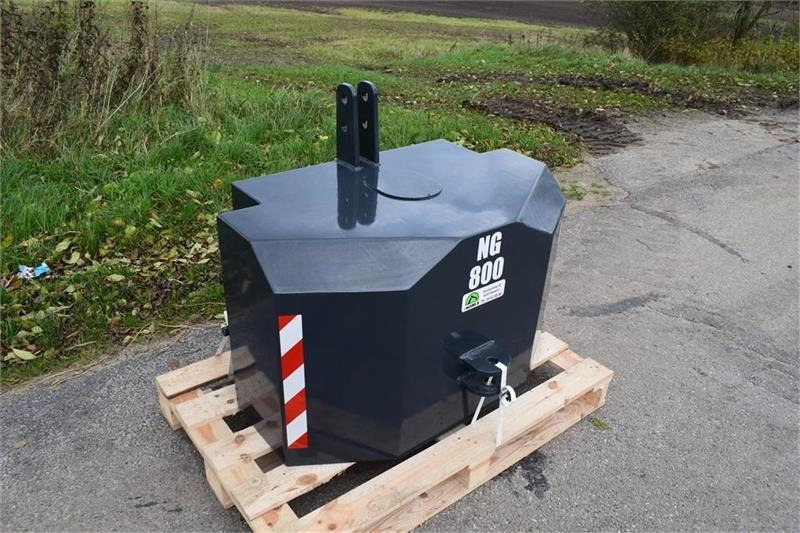 - - - 800 kilo J-Maskiner - Tegenwicht voor Landbouwmachine: afbeelding 3 - - - 800 kilo J-Maskiner - Tegenwicht voor Landbouwmachine: afbeelding 3