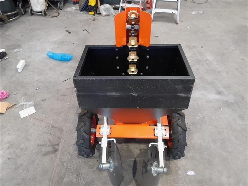 - - - Boxer AGRI - Aardappelpootmachine: afbeelding 4 - - - Boxer AGRI - Aardappelpootmachine: afbeelding 4