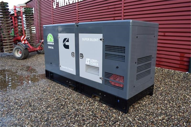 Cummins 200 KvA - Industrie generator: afbeelding 1 Cummins 200 KvA - Industrie generator: afbeelding 1