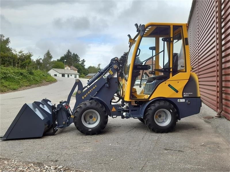 Eurotrac W11 med lang arm, førerhus, skovl og gafler - Kniklader: afbeelding 3 Eurotrac W11 med lang arm, førerhus, skovl og gafler - Kniklader: afbeelding 3