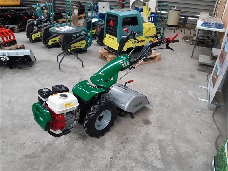 Ferrari 328 - Gemeentelijke tractor: afbeelding 3 Ferrari 328 - Gemeentelijke tractor: afbeelding 3