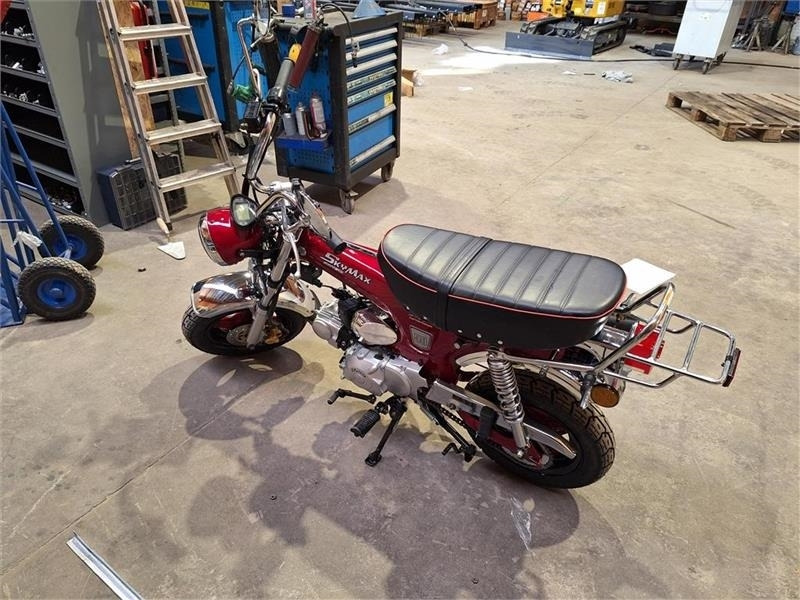 - - - SKYTEAM DAX - Motorfiets: afbeelding 5 - - - SKYTEAM DAX - Motorfiets: afbeelding 5
