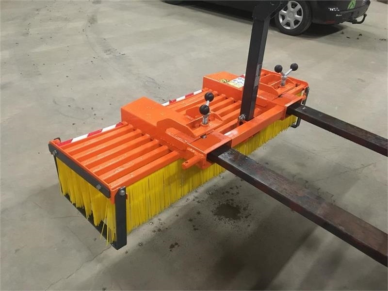 - - - Sweeper 1.50 - Veeg voor Gemeentelijke machine/ Speciaal: afbeelding 1 - - - Sweeper 1.50 - Veeg voor Gemeentelijke machine/ Speciaal: afbeelding 1