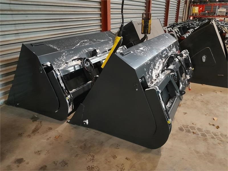 - - - fk machinery - Voorladerbak voor Landbouwmachine: afbeelding 1 - - - fk machinery - Voorladerbak voor Landbouwmachine: afbeelding 1