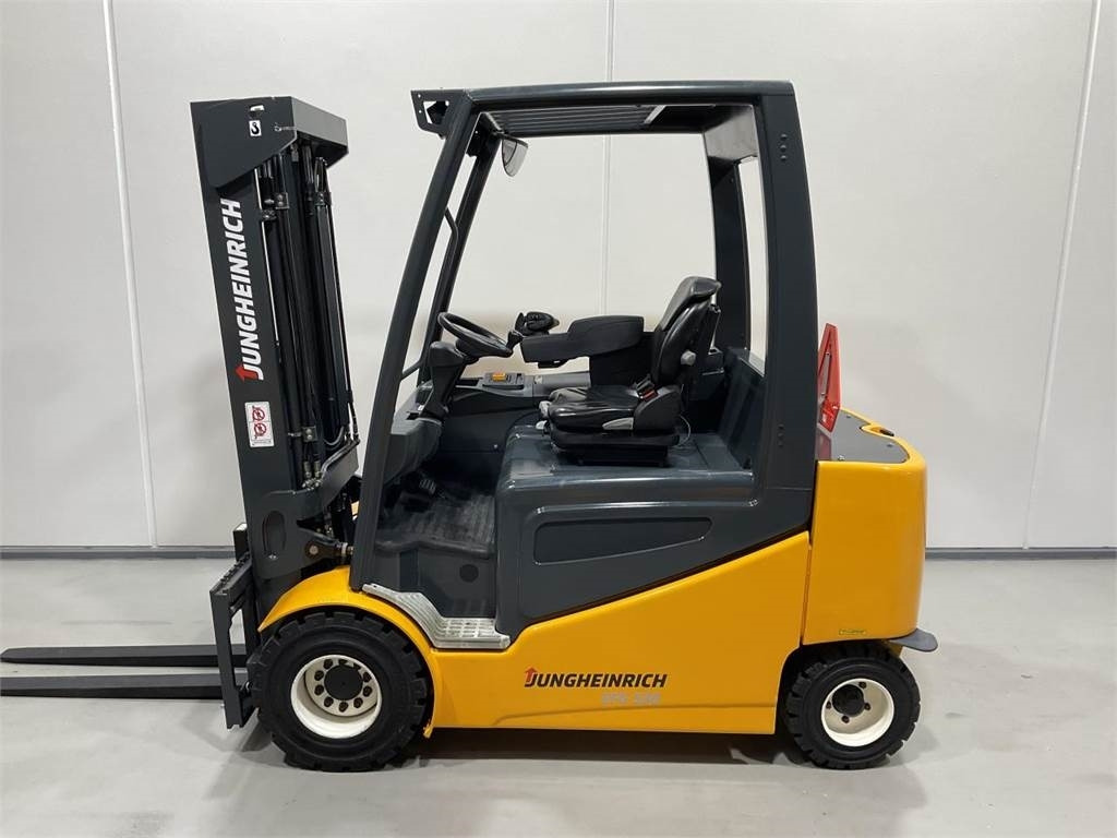 Jungheinrich EFG S30 - Elektrische heftruck: afbeelding 3 Jungheinrich EFG S30 - Elektrische heftruck: afbeelding 3