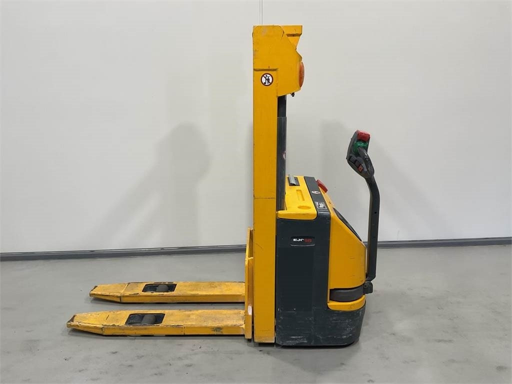 Jungheinrich EJC 16 - Stapelaar: afbeelding 3 Jungheinrich EJC 16 - Stapelaar: afbeelding 3