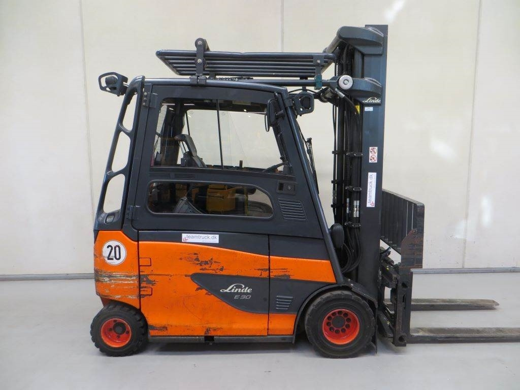 Linde E30/600-02 - Elektrische heftruck: afbeelding 4 Linde E30/600-02 - Elektrische heftruck: afbeelding 4