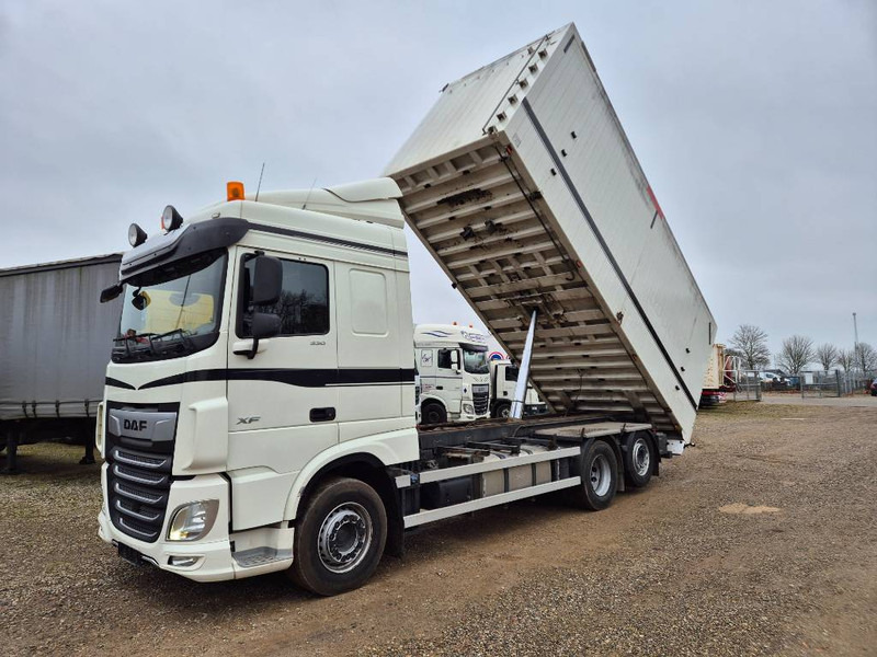 DAF XF 530 6x2 //Volume tipper// - Kipper vrachtwagen: afbeelding 1 DAF XF 530 6x2 //Volume tipper// - Kipper vrachtwagen: afbeelding 1