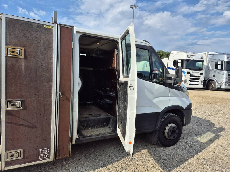 Iveco Daily 70c17 // med lad og presenning - Vrachtwagen met open laadbak: afbeelding 5 Iveco Daily 70c17 // med lad og presenning - Vrachtwagen met open laadbak: afbeelding 5